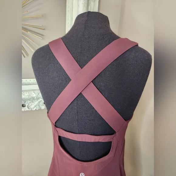 Burgundy Women's Lululemon Activewear Tank Size 6 - Picture 4 of 8